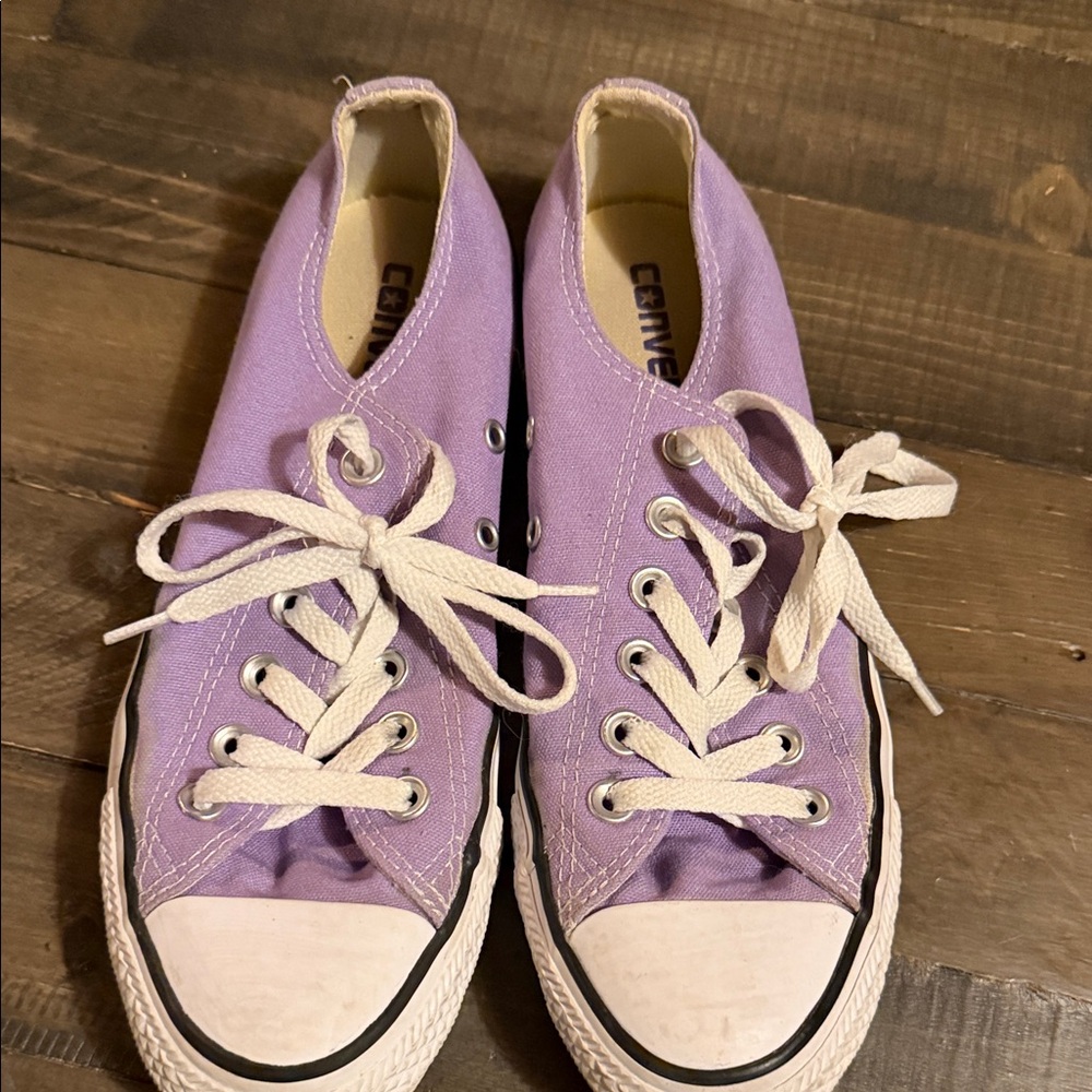 Converse Women's Lavender Canvas Sneakers